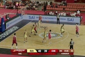 国产库里连得10分16岁张宇辰撤步三分助男篮反超比分！！